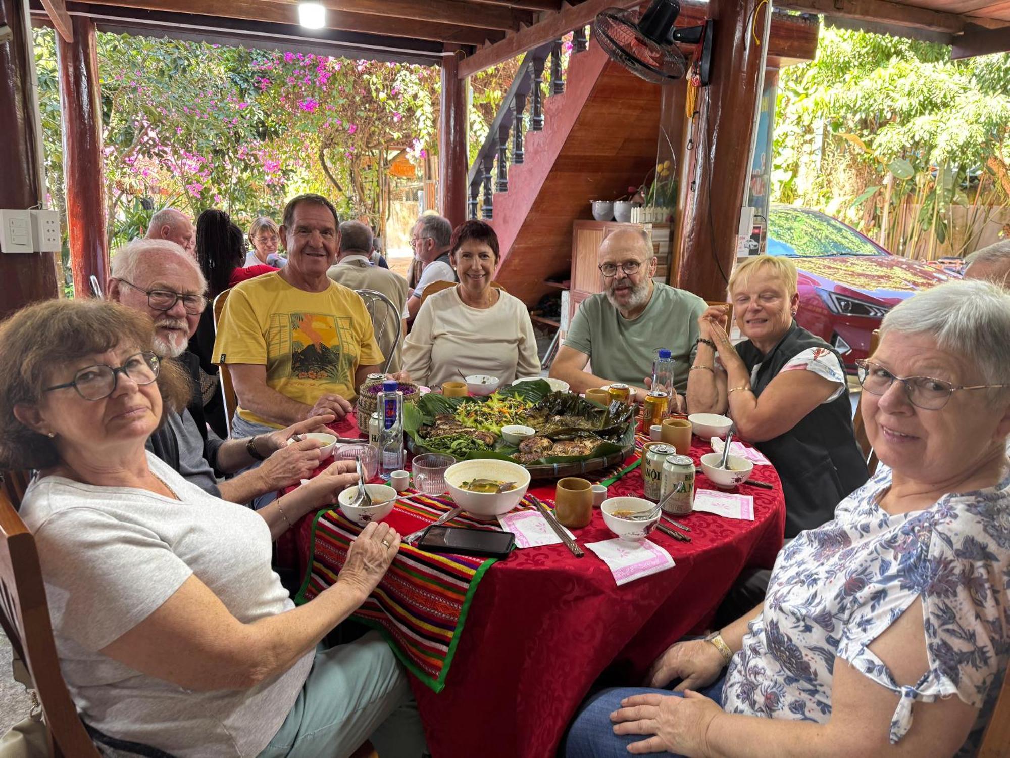Minh Ngoc Homestay Dien Bien Phu Ban Him Lom ภายนอก รูปภาพ